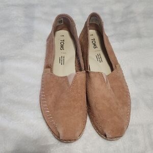 TOMS Women's Tan Suede Flats
